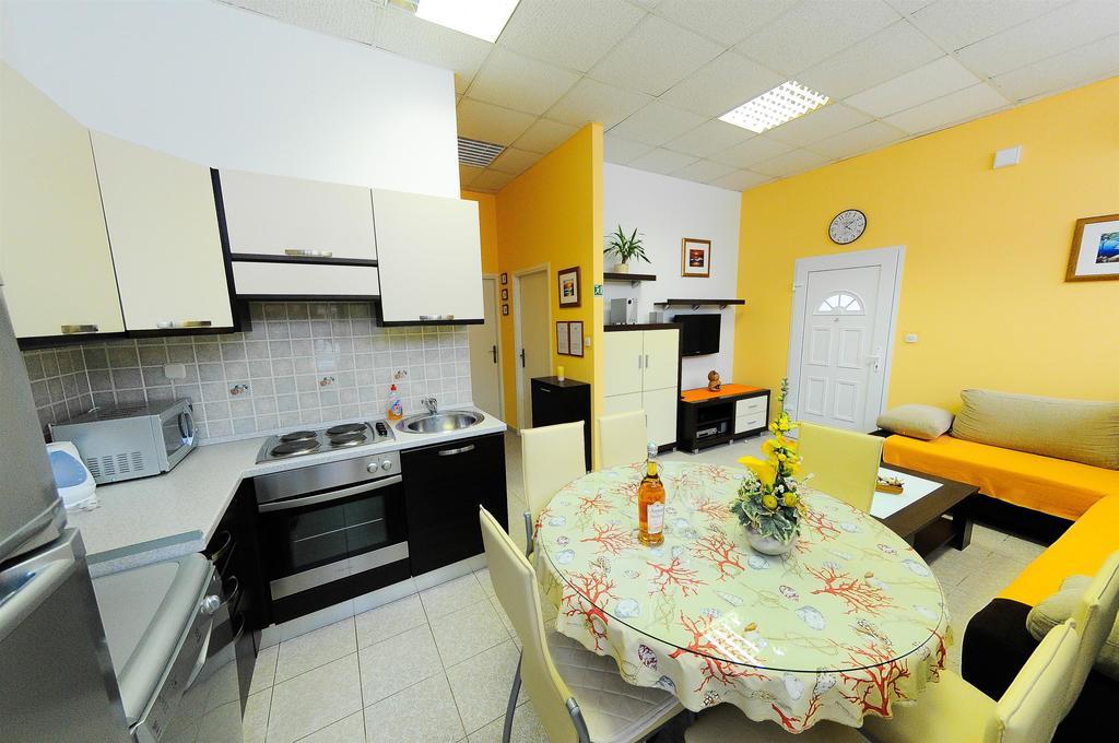 Apartments Marija Petricevic Podstrana Zimmer foto