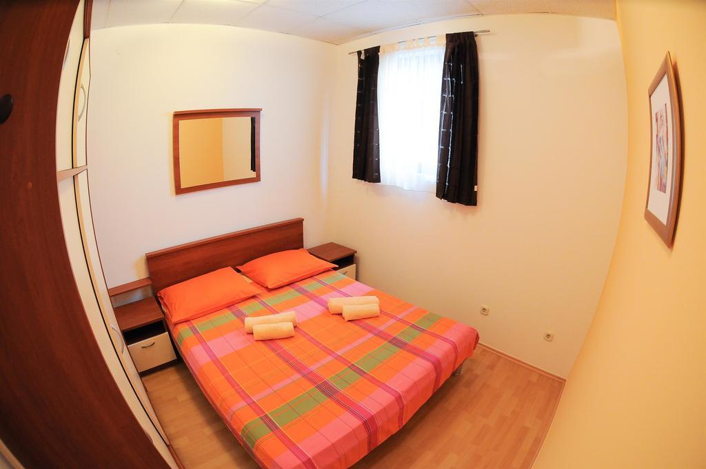 Apartments Marija Petricevic Podstrana Zimmer foto